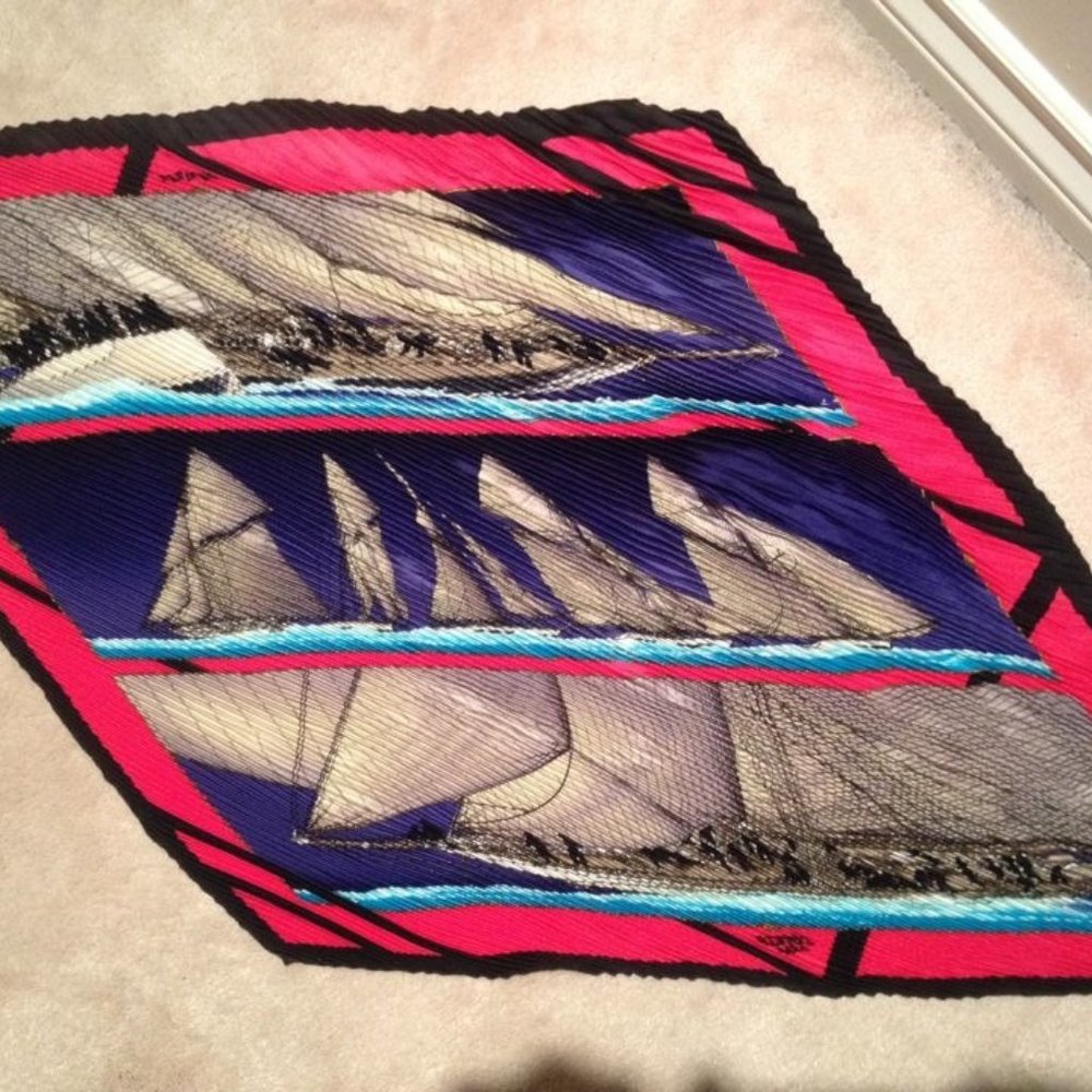 Hermes plisse scarf